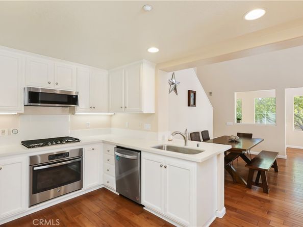 51 Olivehurst, Irvine CA 92602