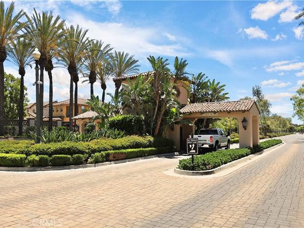 51 Olivehurst, Irvine CA 92602