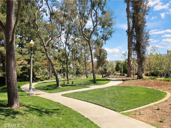 51 Olivehurst, Irvine CA 92602