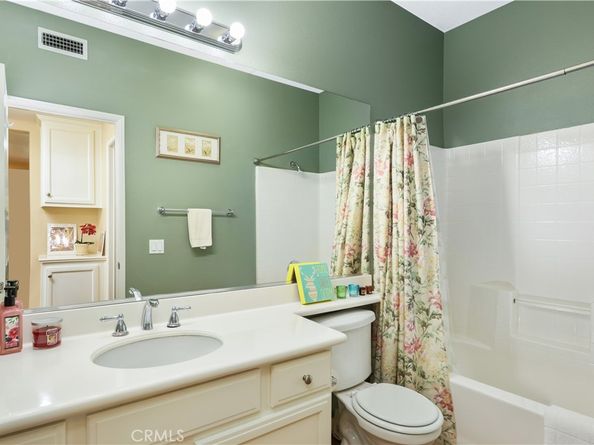 51 Olivehurst, Irvine CA 92602