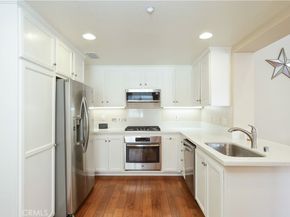 51 Olivehurst, Irvine CA 92602