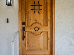 2014 W 84th Street, Los Angeles CA 90047