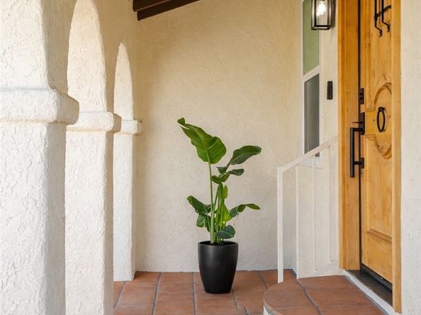 2014 W 84th Street, Los Angeles CA 90047