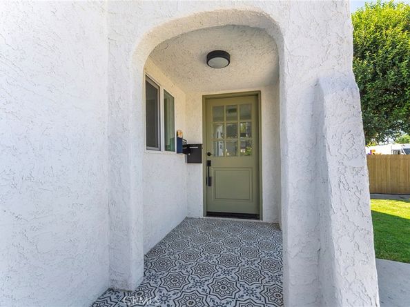 2740 S Sycamore Avenue, Los Angeles CA 90016