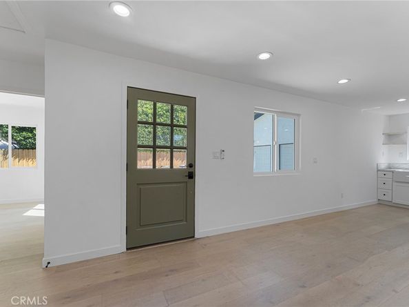 2740 S Sycamore Avenue, Los Angeles CA 90016