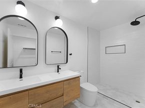 2740 S Sycamore Avenue, Los Angeles CA 90016