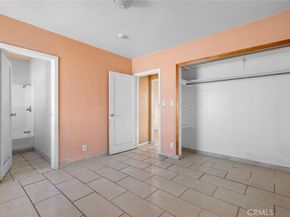 947 81, Los Angeles CA 90044