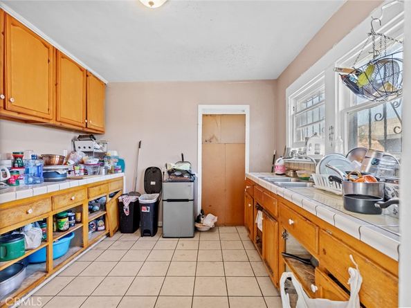 947 81, Los Angeles CA 90044