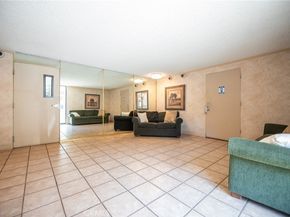 2772 2A E 2nd Street A2, Long Beach CA 90803