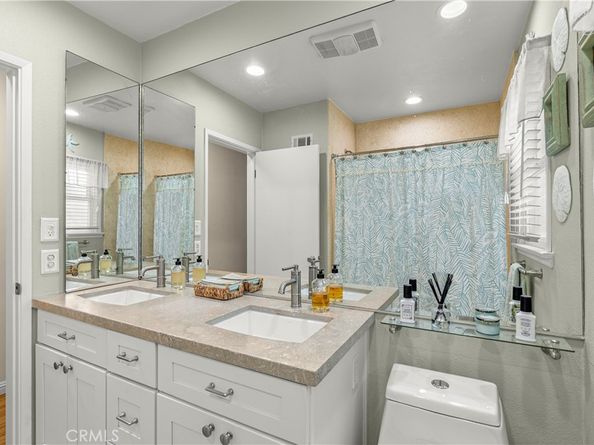 5930 Harvey Way, Lakewood CA 90713