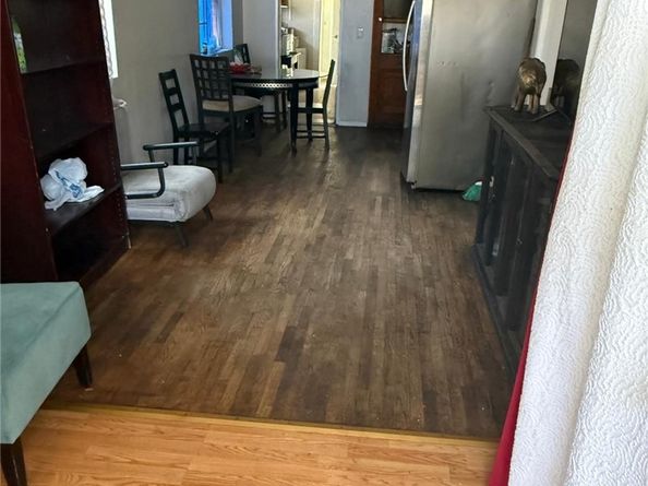 917 E 42nd Street, Los Angeles CA 90011