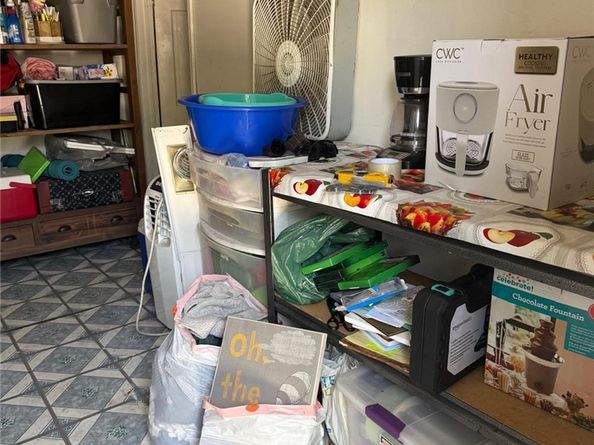 917 E 42nd Street, Los Angeles CA 90011