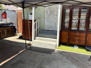 917 E 42nd Street, Los Angeles CA 90011