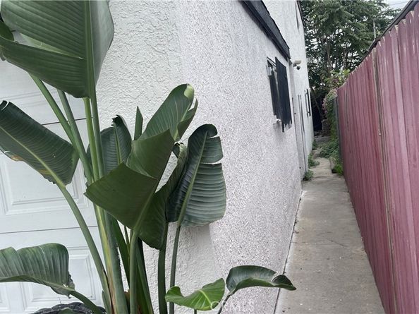 9240 Hooper Avenue, Los Angeles CA 90002