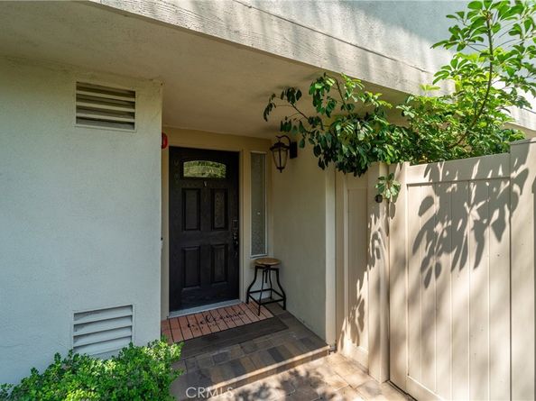 5847 E Rocking Horse Way 25, Orange CA 92869
