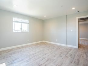 2125 West Boulevard, Los Angeles CA 90016
