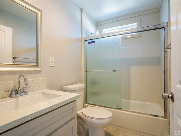 2125 West Boulevard, Los Angeles CA 90016