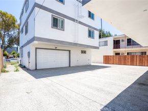 2125 West Boulevard, Los Angeles CA 90016
