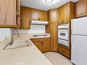 395 S Oakland Avenue 101, Pasadena CA 91101