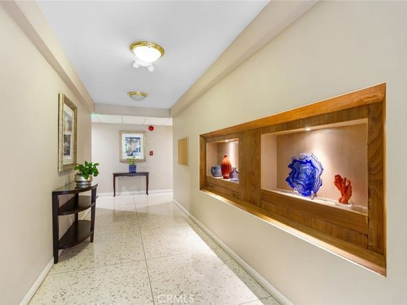 395 S Oakland Avenue 101, Pasadena CA 91101