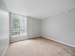 7826 Topanga Canyon Boulevard 218, Canoga Park CA 91304