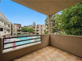 7826 Topanga Canyon Boulevard 218, Canoga Park CA 91304