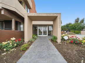 7826 Topanga Canyon Boulevard 218, Canoga Park CA 91304