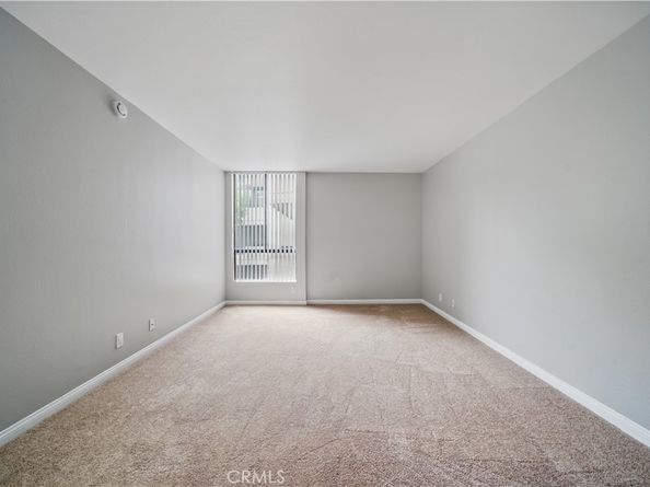 7826 Topanga Canyon Boulevard 218, Canoga Park CA 91304