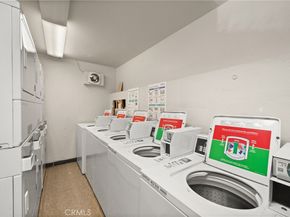 950 N Kings Road 160, West Hollywood CA 90069