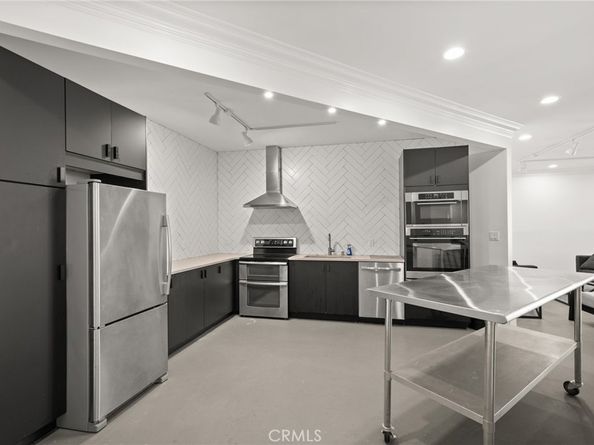 950 N Kings Road 160, West Hollywood CA 90069