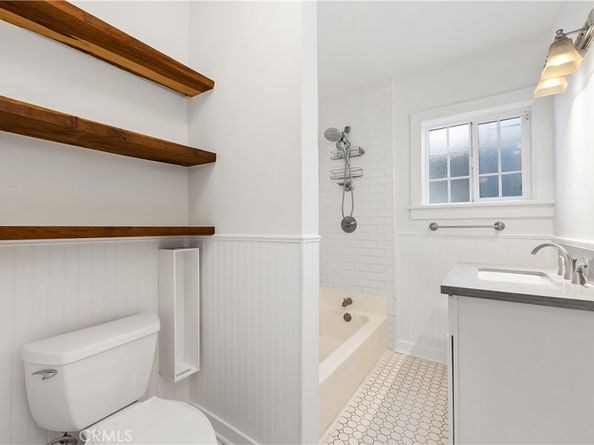 1944 Chariton Street, Los Angeles CA 90034