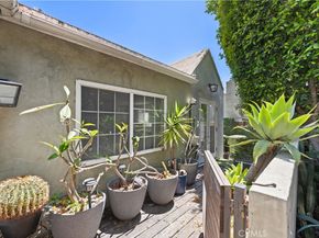1944 Chariton Street, Los Angeles CA 90034