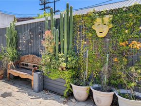 1944 Chariton Street, Los Angeles CA 90034