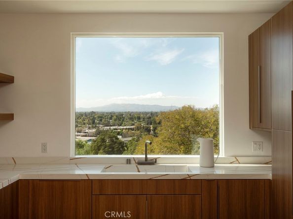 11268 Sunshine Terrace, Studio City CA 91604