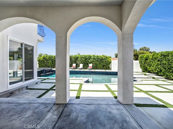 9743 Monogram Avenue, Northridge CA 91343