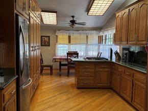 6552 Aqueduct Avenue, Van Nuys CA 91406