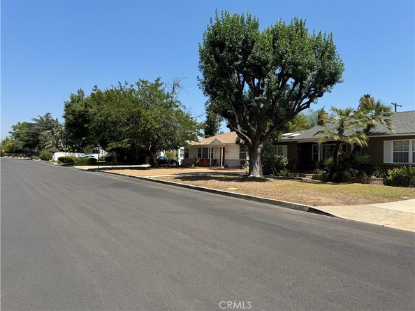 6552 Aqueduct Avenue, Van Nuys CA 91406