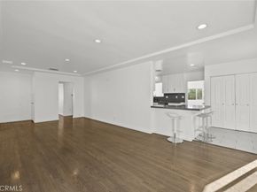 325 N Glenwood Place, Burbank CA 91506