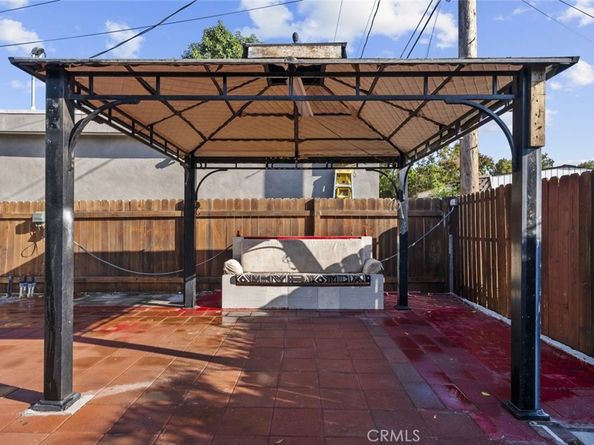 325 N Glenwood Place, Burbank CA 91506
