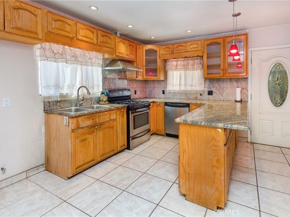 5245 Strohm Avenue, North Hollywood CA 91601