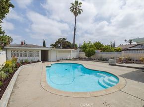 12715 Hart St, North Hollywood CA 91605