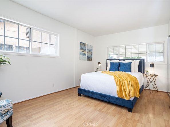 12715 Hart St, North Hollywood CA 91605