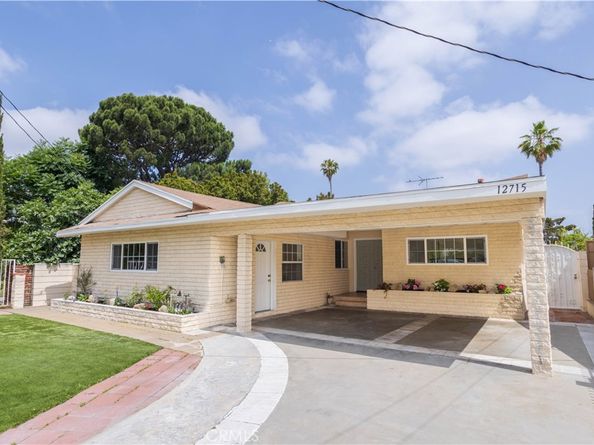 12715 Hart St, North Hollywood CA 91605