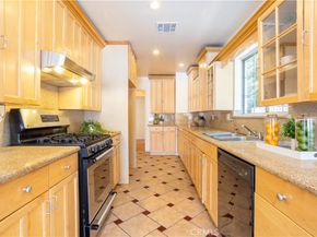 12715 Hart St, North Hollywood CA 91605