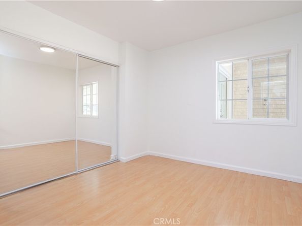 12715 Hart St, North Hollywood CA 91605