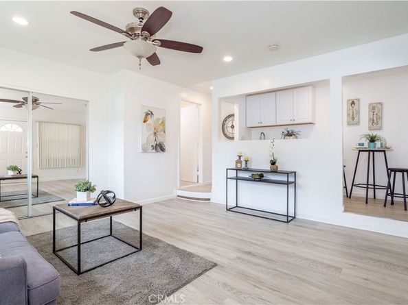 12715 Hart St, North Hollywood CA 91605
