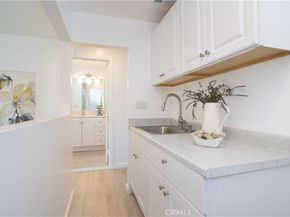 12715 Hart St, North Hollywood CA 91605