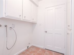 12715 Hart St, North Hollywood CA 91605