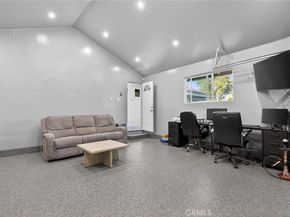16751 Londelius, Northridge CA 91343