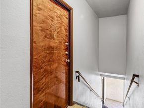 5805 Whitsett Avenue 201, Valley Village CA 91607